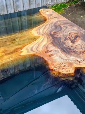 6-seater-dining-table-epoxy-resin-and-wood-33-3.jpeg