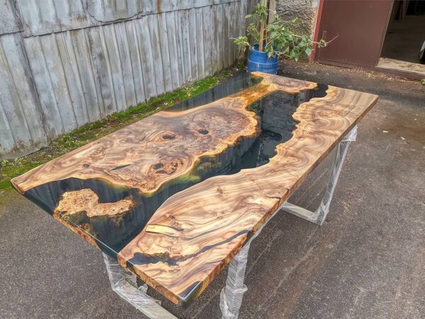 8 Seater Trendy Dining Table - Epoxy Resin & Wood