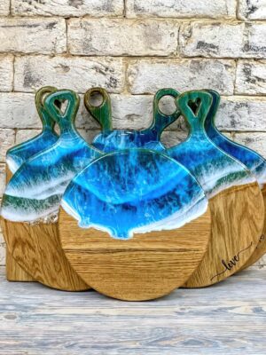 pizza-platter-cutting-board-epoxy-resin-ocean-waves-155-1_13-Focus.jpeg