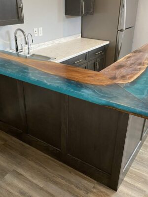 L-Shaped Kitchen Countertop - Epoxy Resin