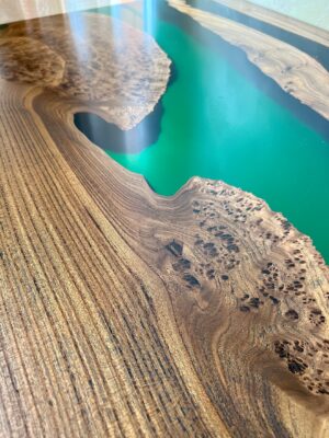 solid-wood-office-table-epoxy-resin04.jpg